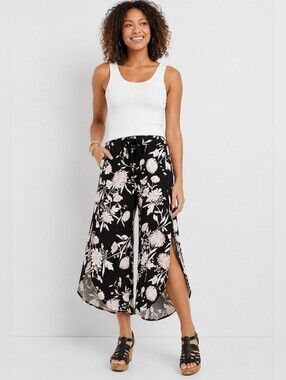 Maurices Floral Flyaway Pants Black Split Leg Cropped Small